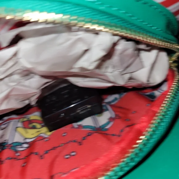 NWT Loungefly Sanrio Exclusive Pompompurin Santa Hat Light Up Backpack - Picture 11 of 11